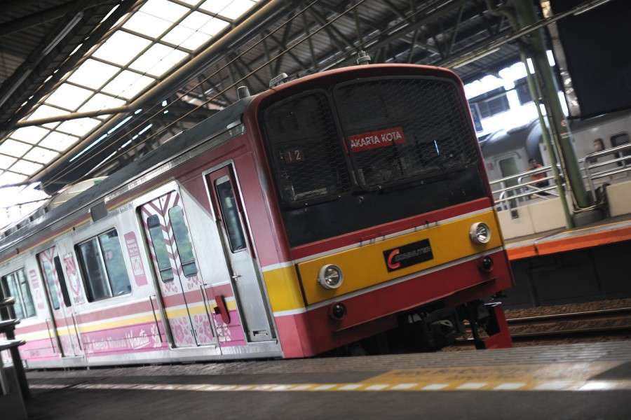 Inter Jakarta train